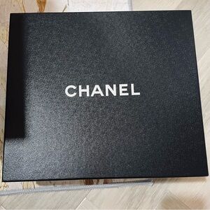 Black & White Large Chanel empty shoe box